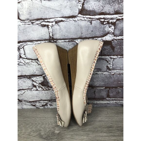 LE SAUNDA Ivory Leather Pink Croc Bow Peep Toe Wedges Women’s Sz 38EU/7.5M US - Picture 10 of 16